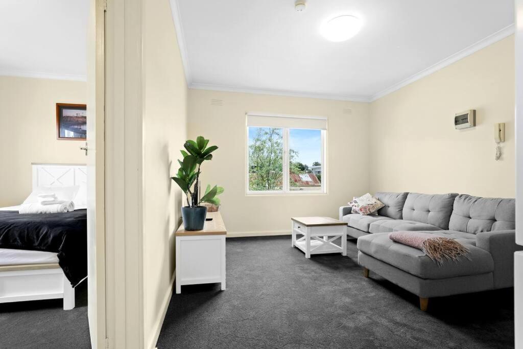 Latte Lifestyle In Marlborough Apartment Melbourne
