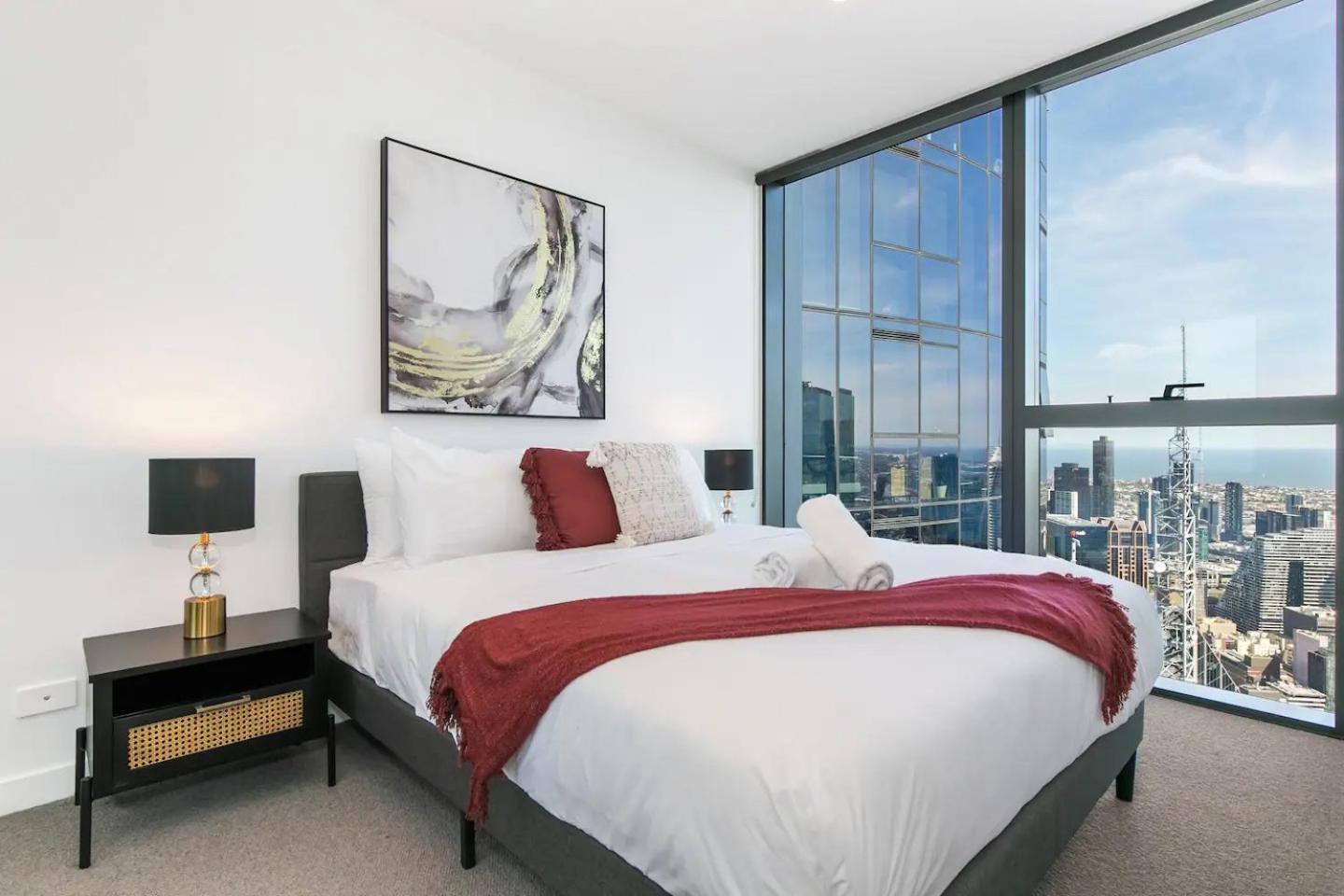 Sleek Lvl 75 W Skyline Views In Aurora Complex * Melbourne