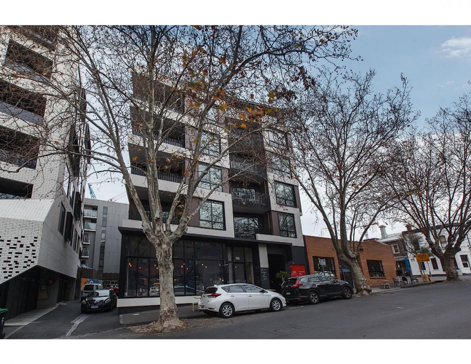 Modern 2 Bed In Trendy Collingwood Apartment
