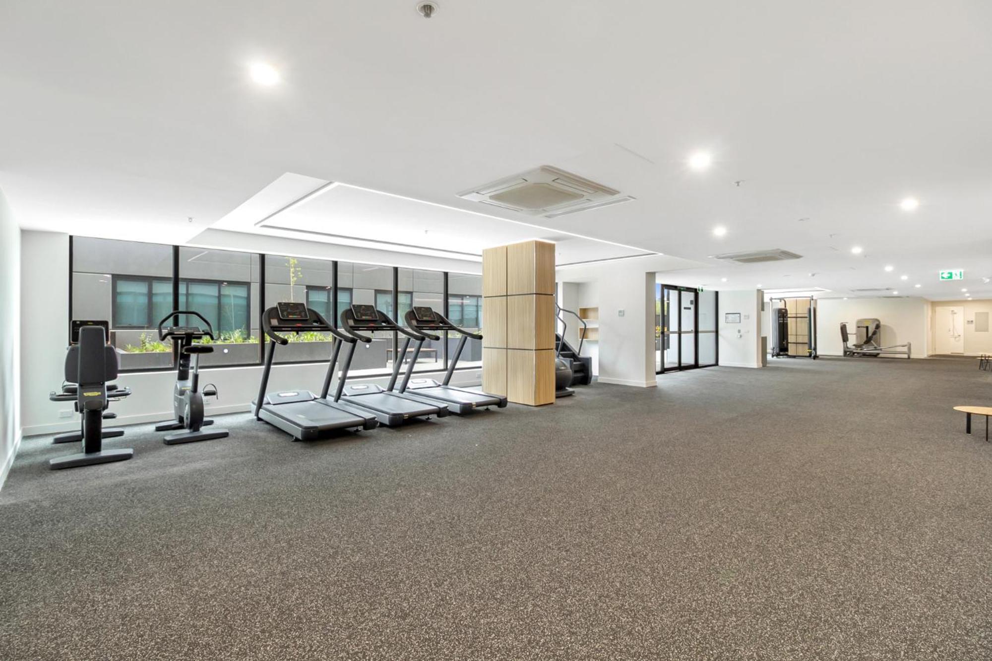 Stylish 1-bed With Balcony, Sauna & Gym Apartment Melbourne