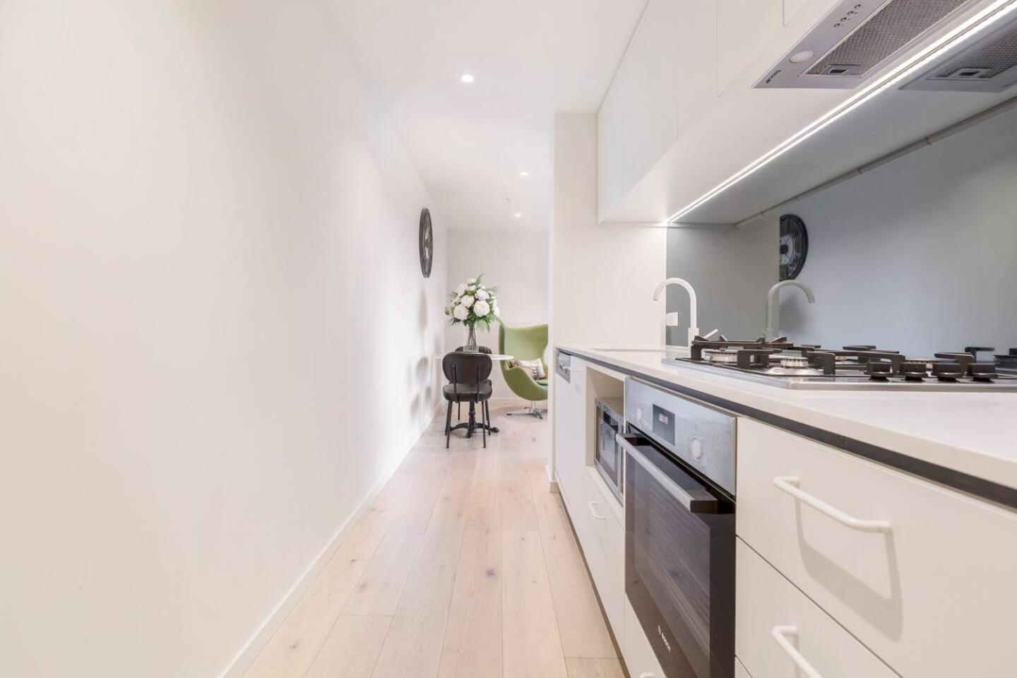 Apartment Vintage Romance In Vibrant & Cosmopolitan Prahran Melbourne