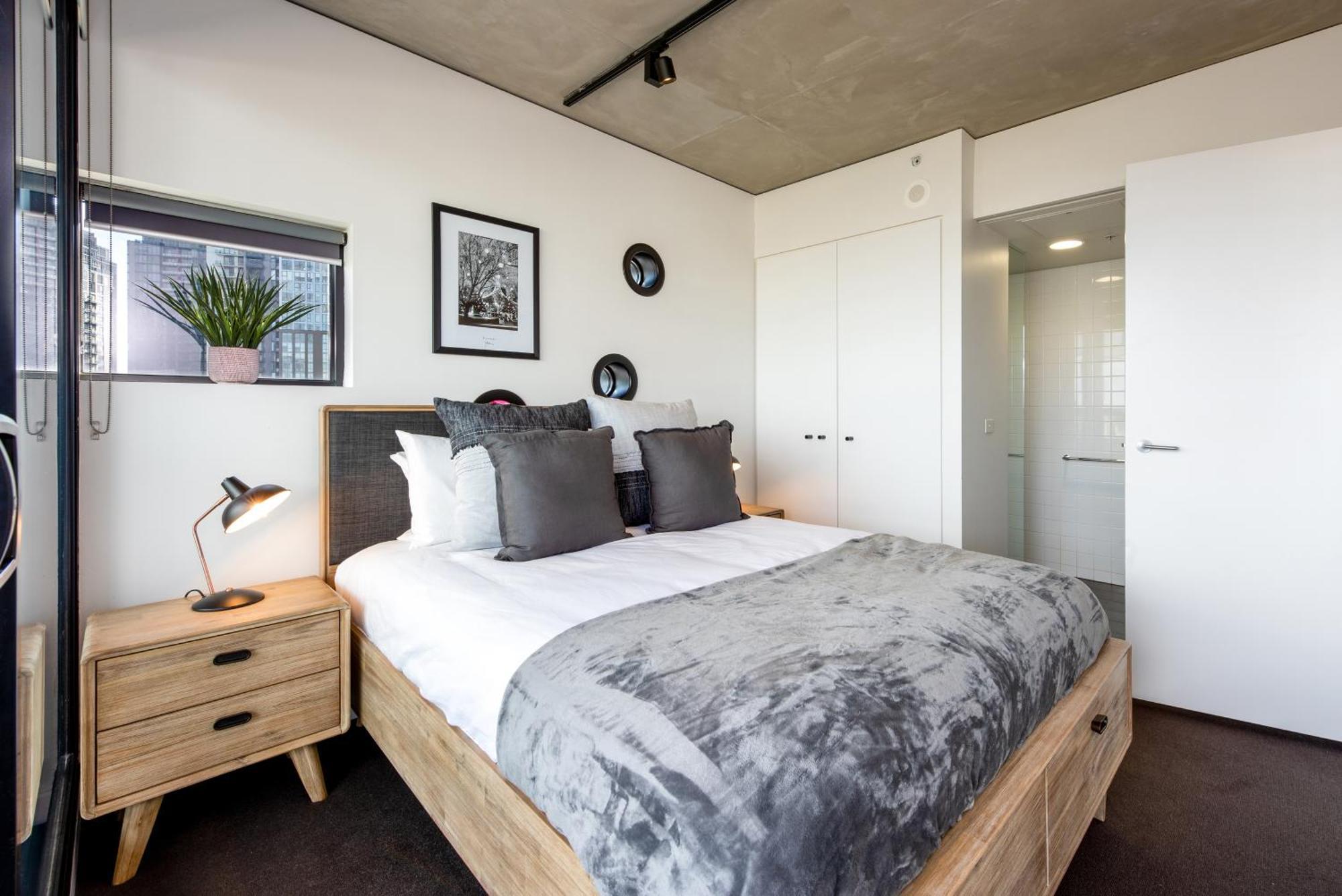 Apartment Stylish 2-bed In Southbank With Parking *