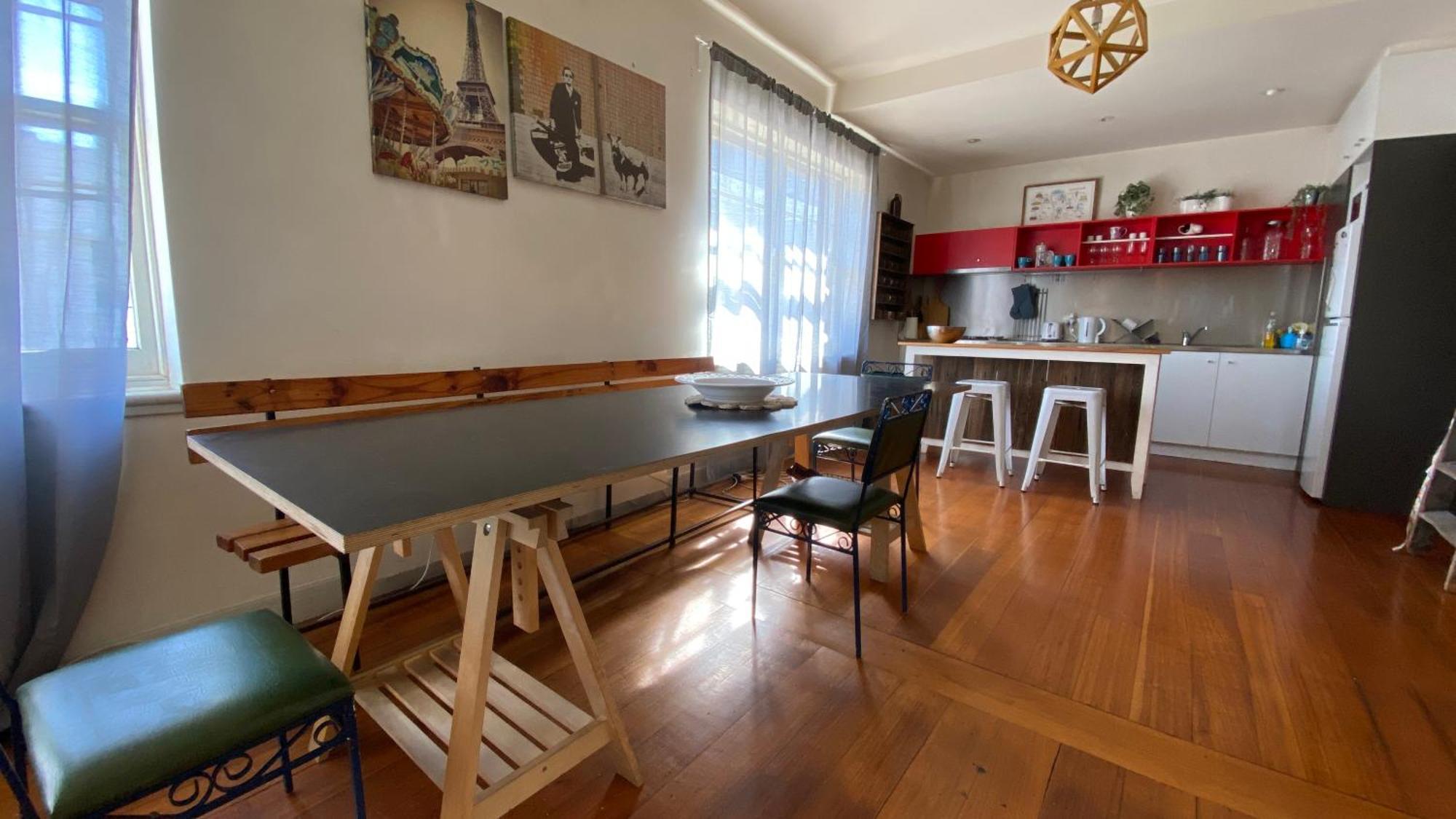 Apartment Bright & Sunny 2-bed Unit In The Heart Of St Kilda *