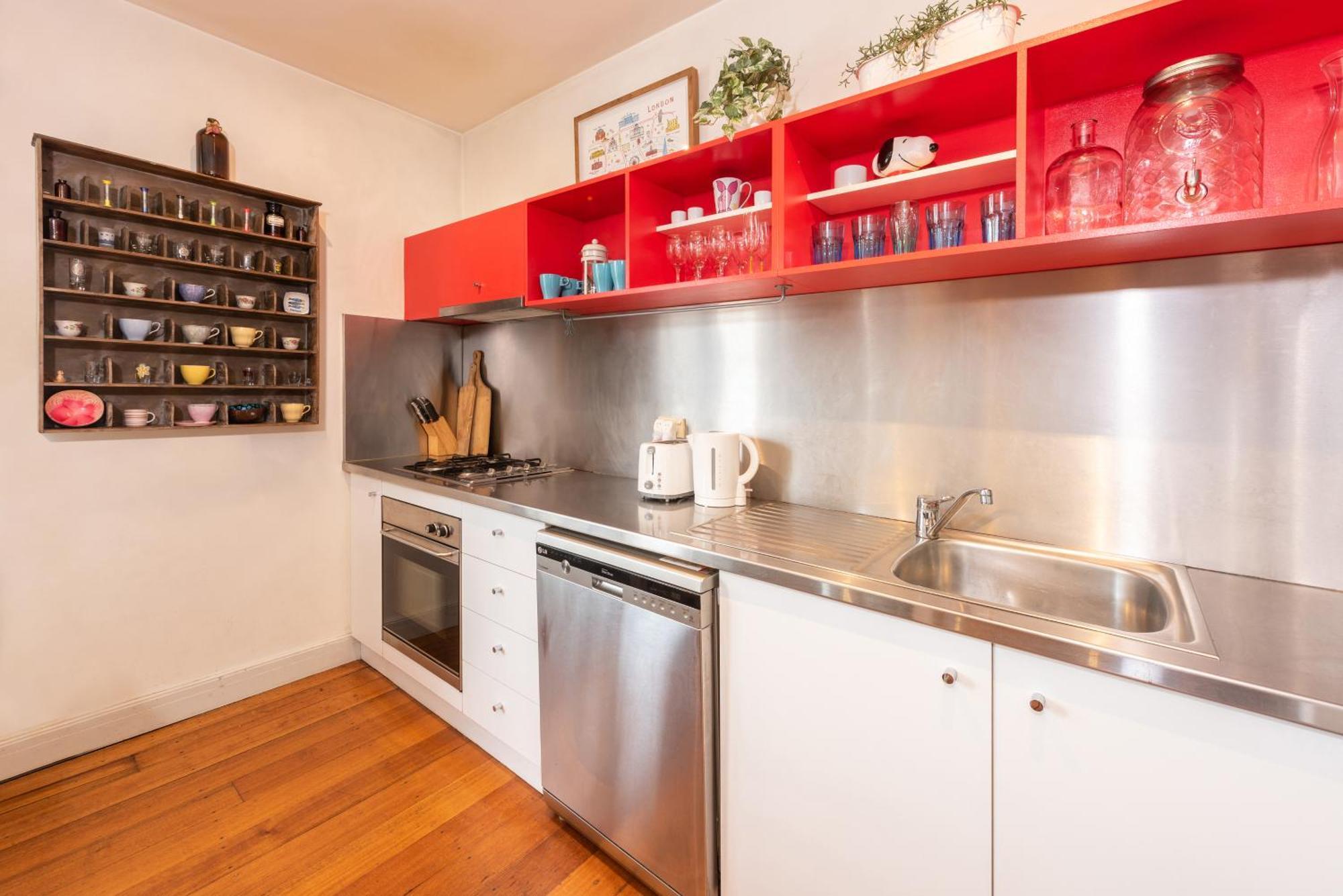 Apartment Bright & Sunny 2-bed Unit In The Heart Of St Kilda Melbourne