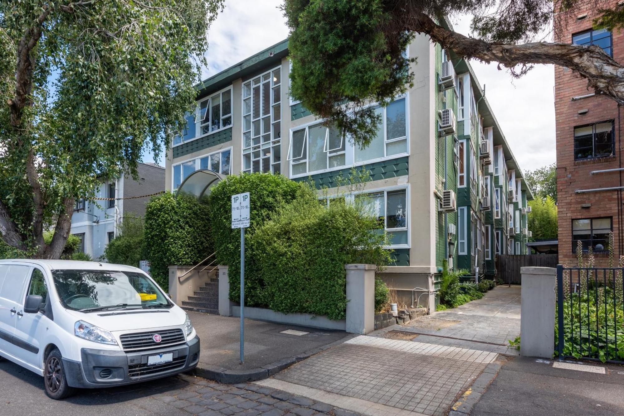 Lovely With Free Parking In East Melbourne! Melbourne