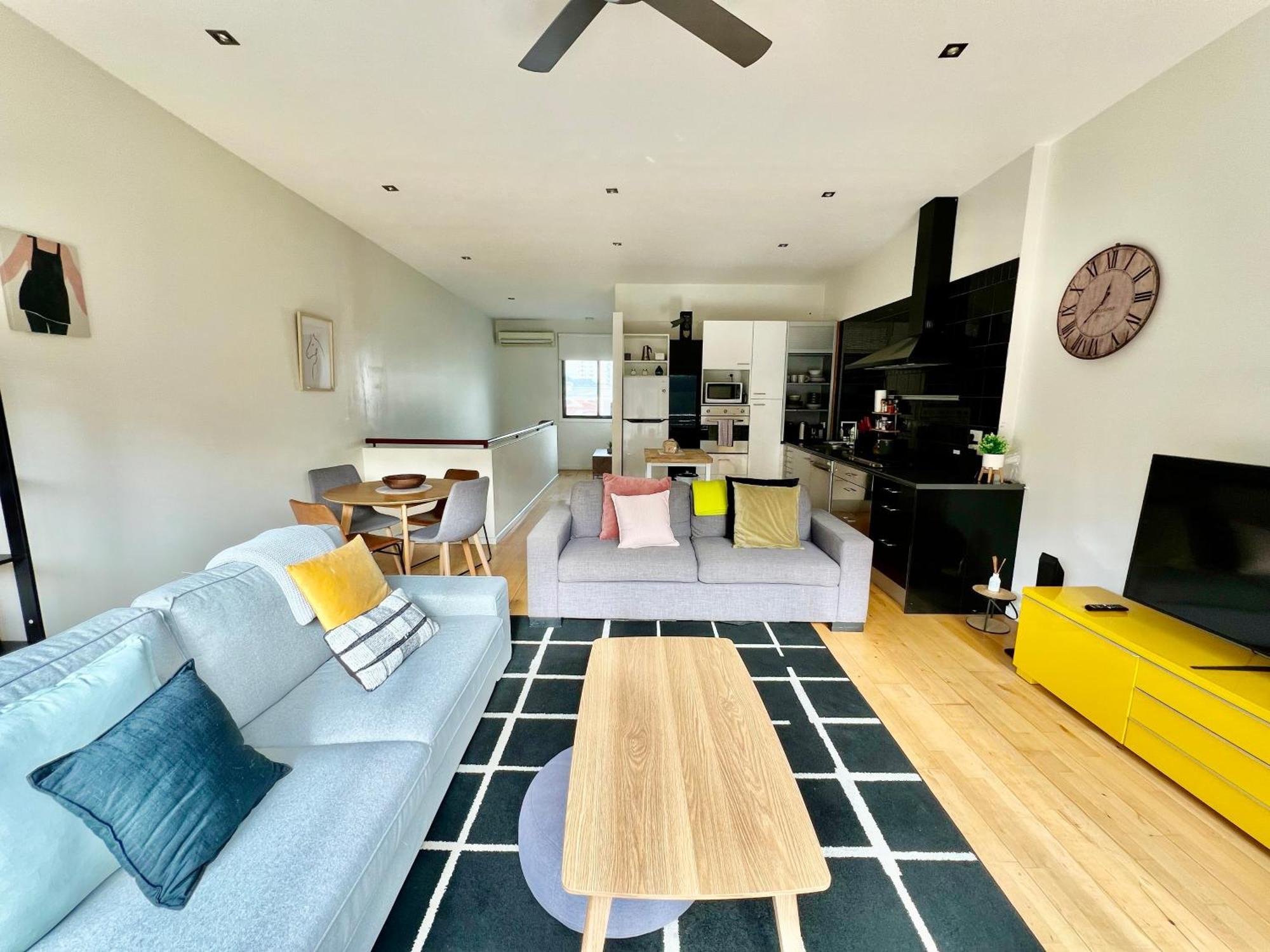 Apartment Ascot Vale - Lovely 2 Bedroom Townhouse Close To Everything! *