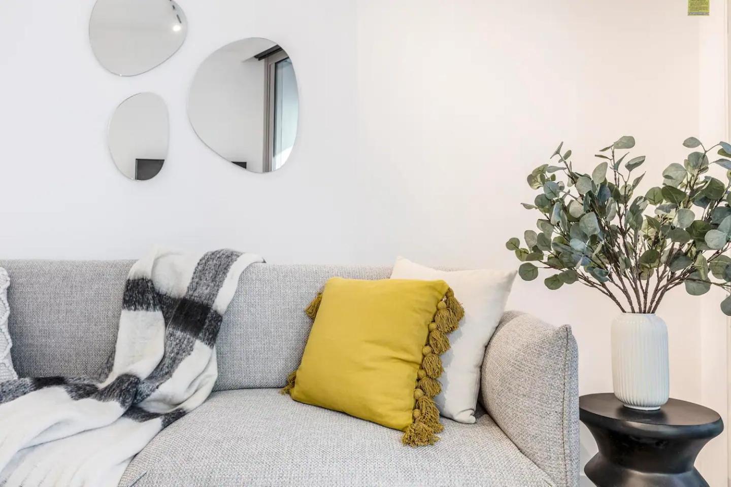 West Side Trendy Cbd Livingworkshoprestplay *