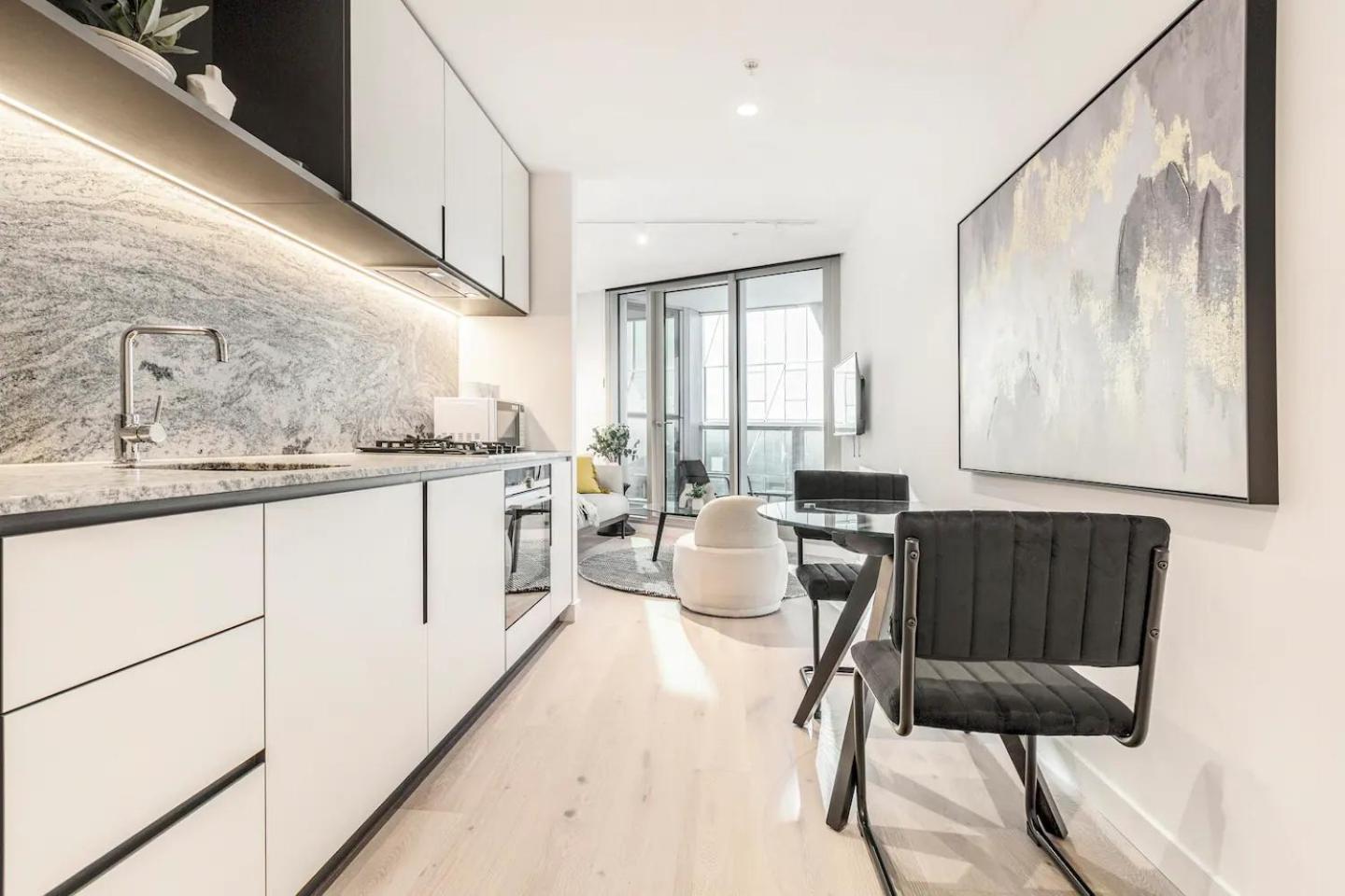 Apartment West Side Trendy Cbd Livingworkshoprestplay *