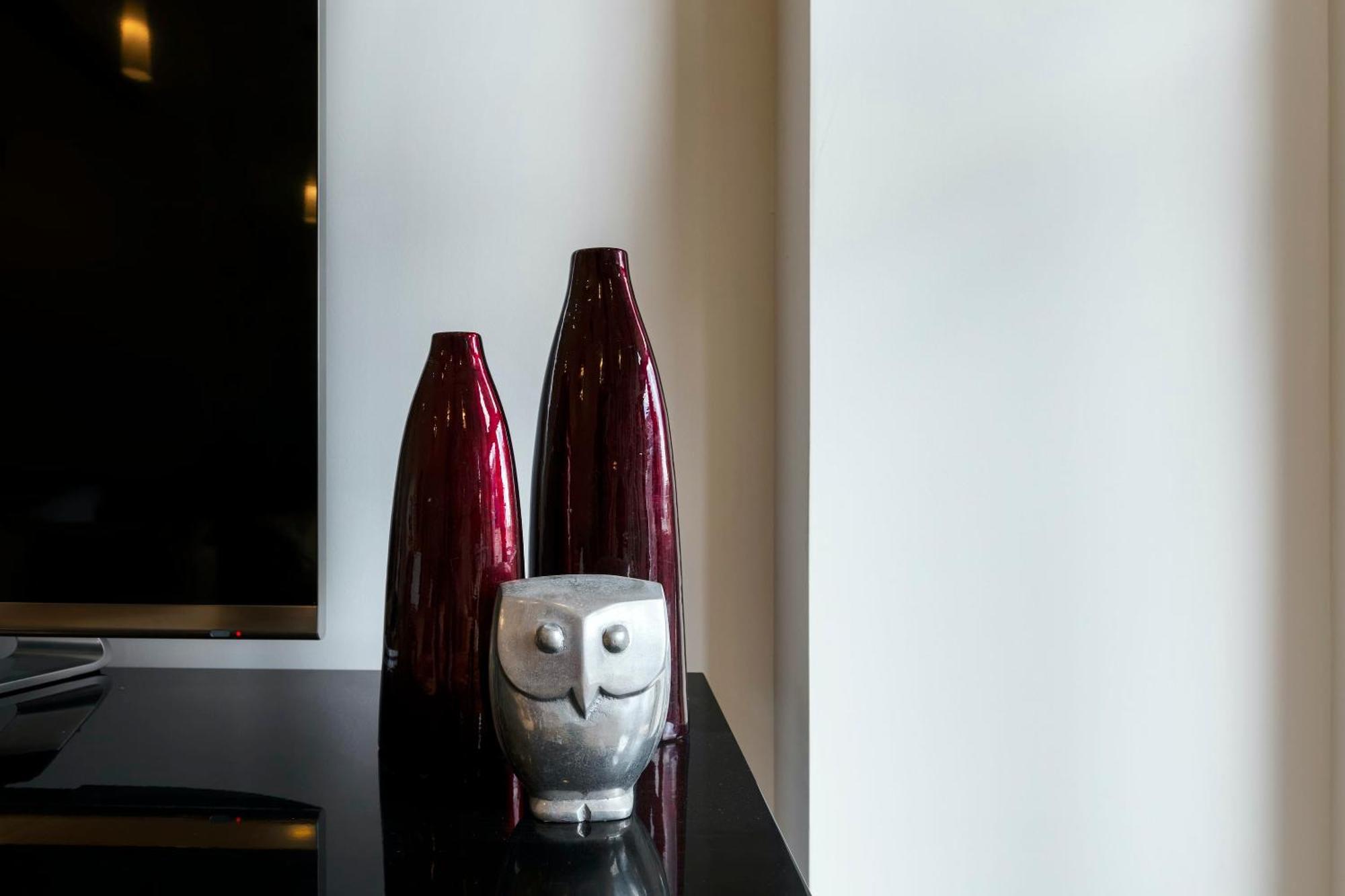 Milan Meets New York In Vibrant Richmond Precinct Apartment