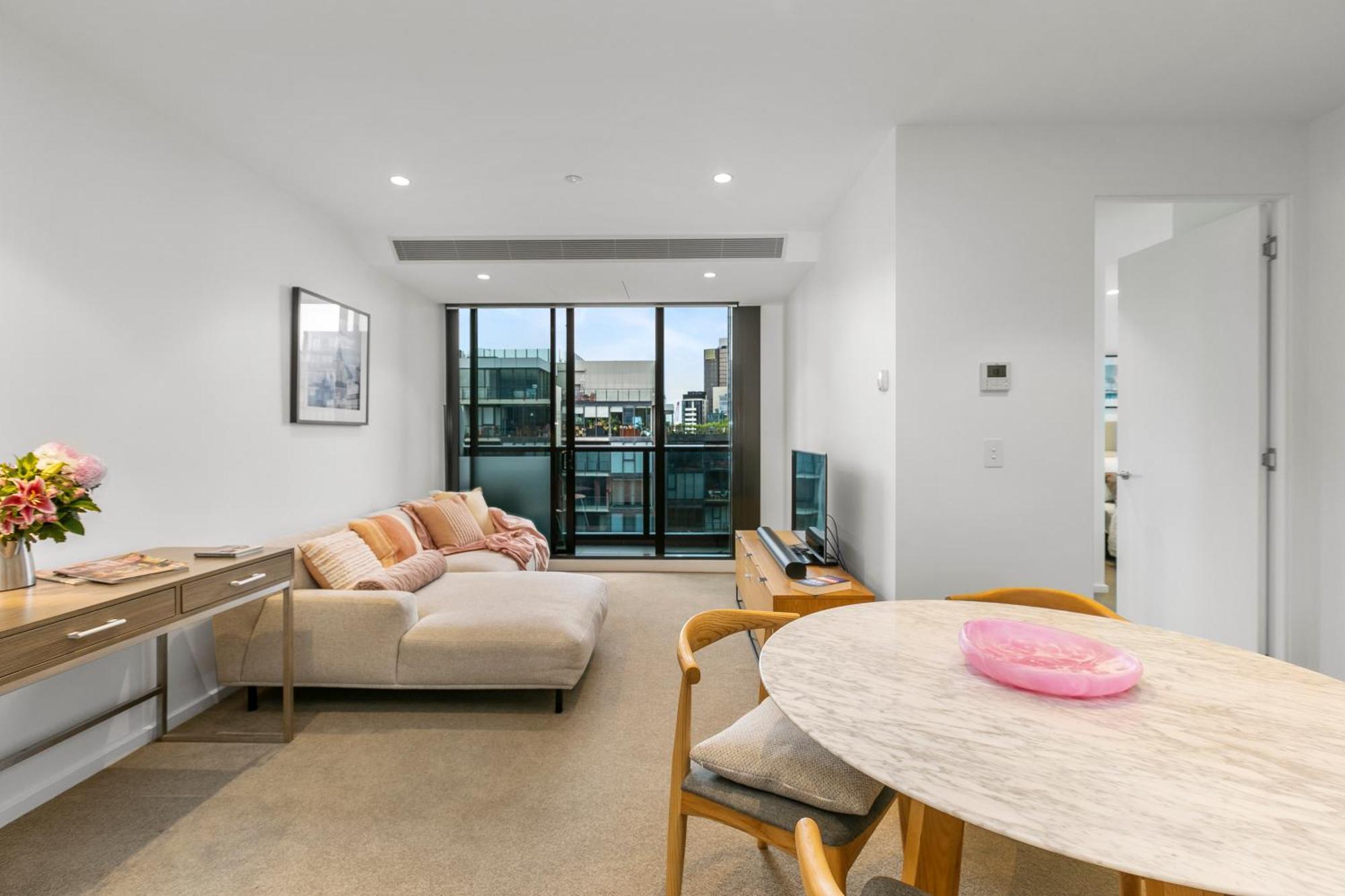 Southbank, River View, Free Parking Melbourne