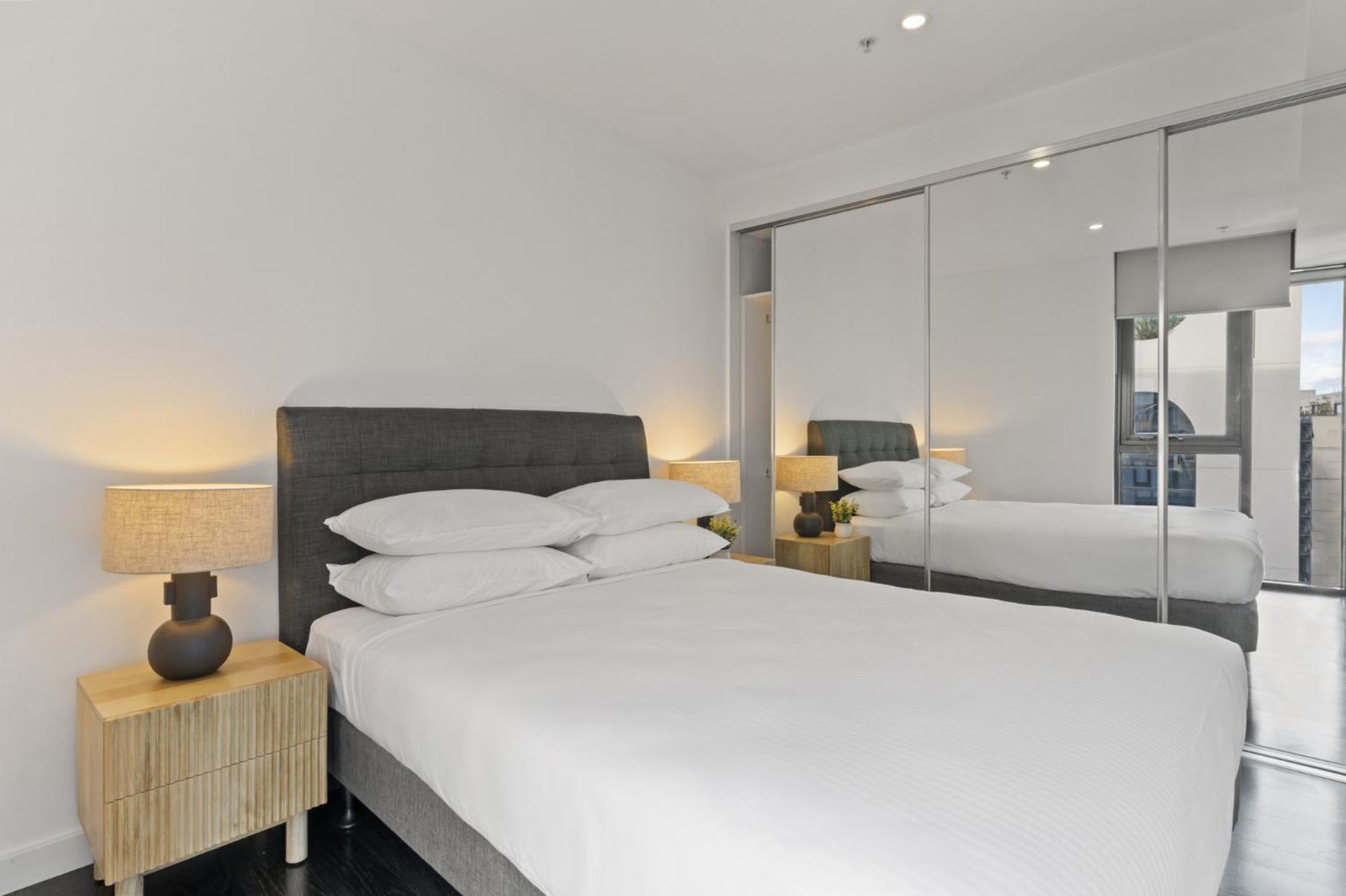 Modern 1-bed Close To Attractions Apartment