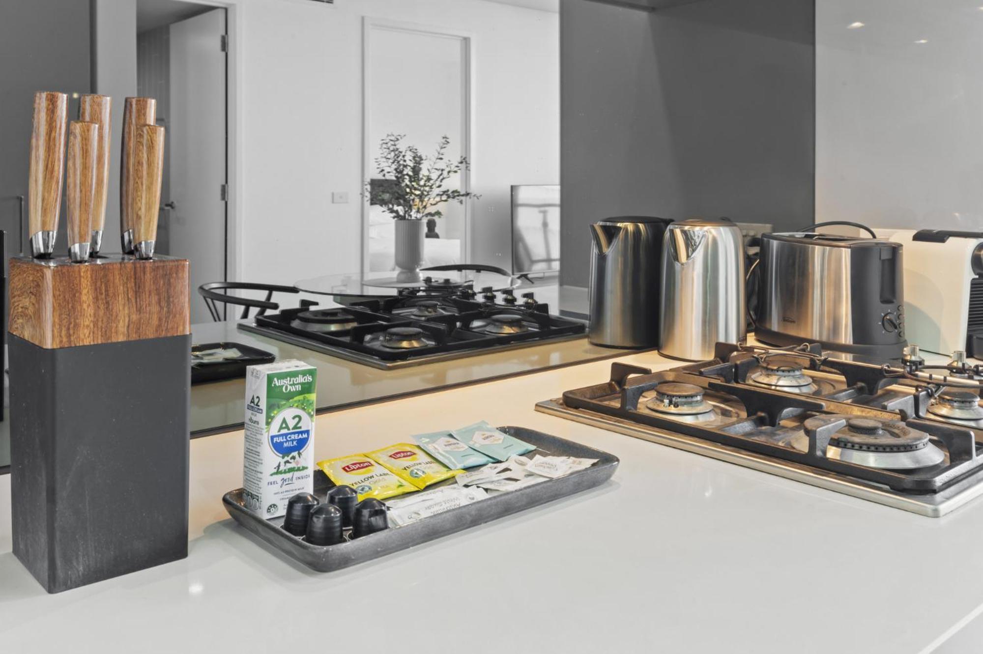 Apartment Modern 1-bed Close To Attractions Melbourne
