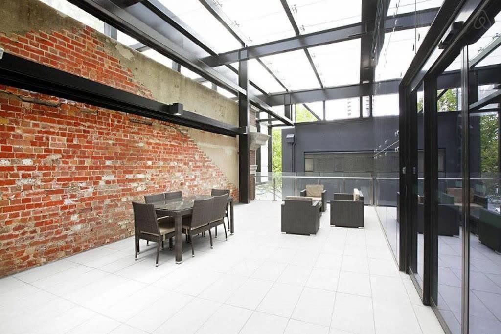Apartment A Chic 2br Apt With A Pool & Gym, Southern Cross Melbourne