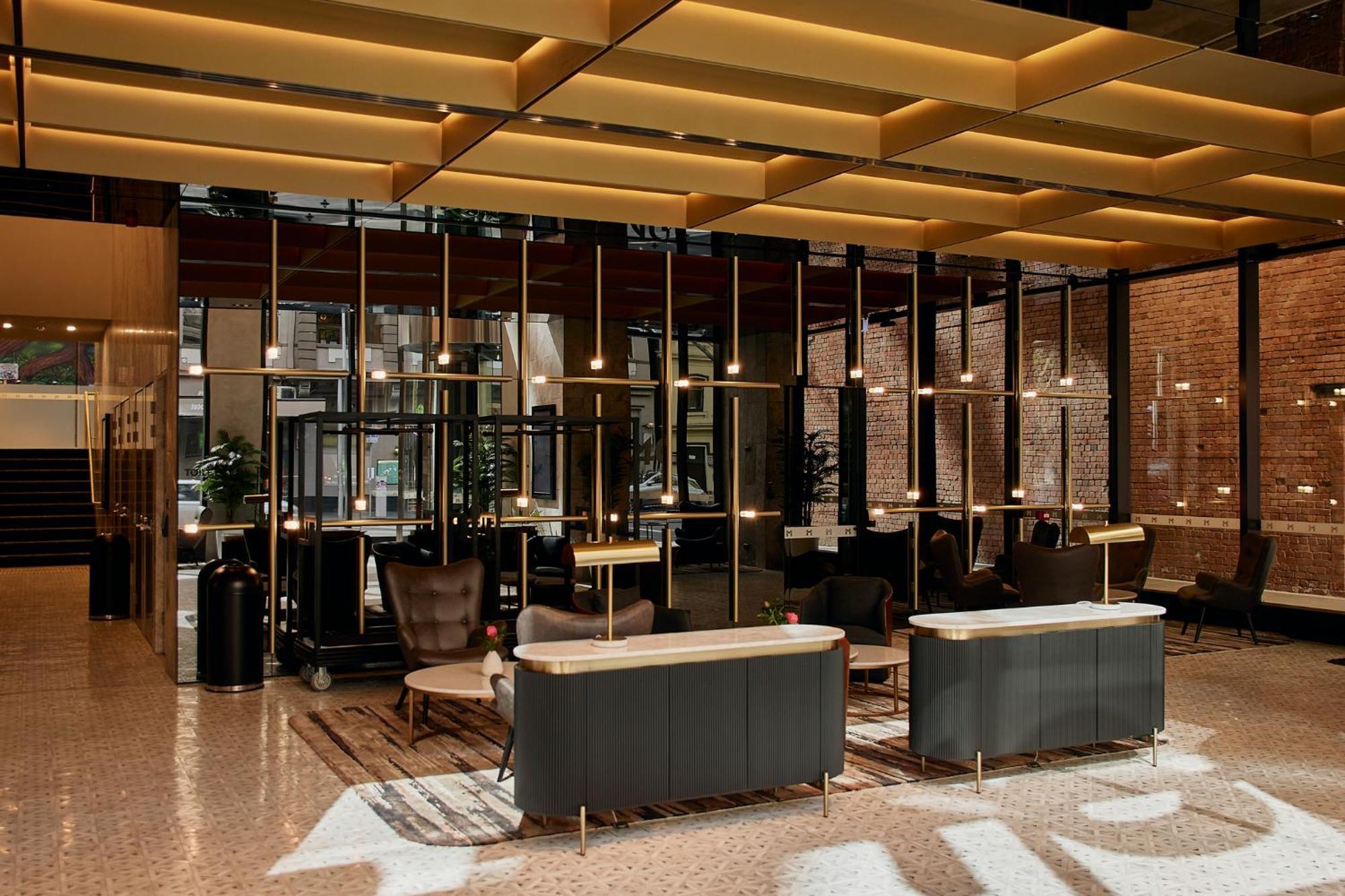 Meriton Hotel