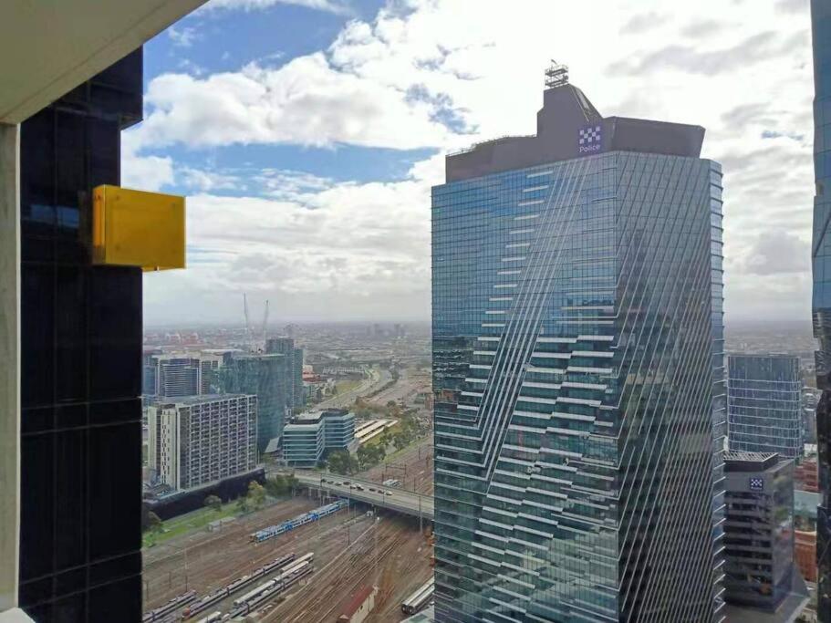 L39 1min To Southerncross,free Gym, Pool, Sunna,tram ,sauna *