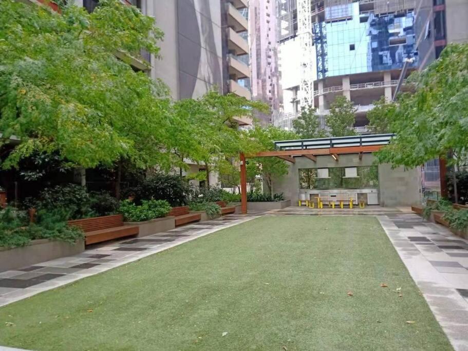 L39 1min To Southerncross,free Gym, Pool, Sunna,tram ,sauna *