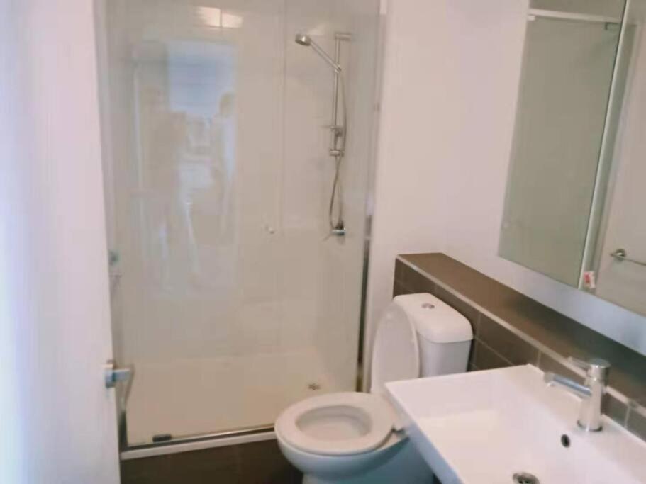 L39 1min To Southerncross,free Gym, Pool, Sunna,tram ,sauna Apartment *