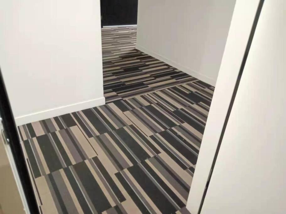L39 1min To Southerncross,free Gym, Pool, Sunna,tram ,sauna *