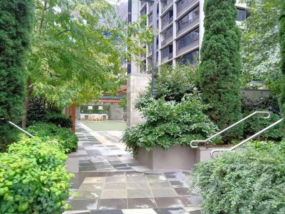Apartment L39 1min To Southerncross,free Gym, Pool, Sunna,tram ,sauna *