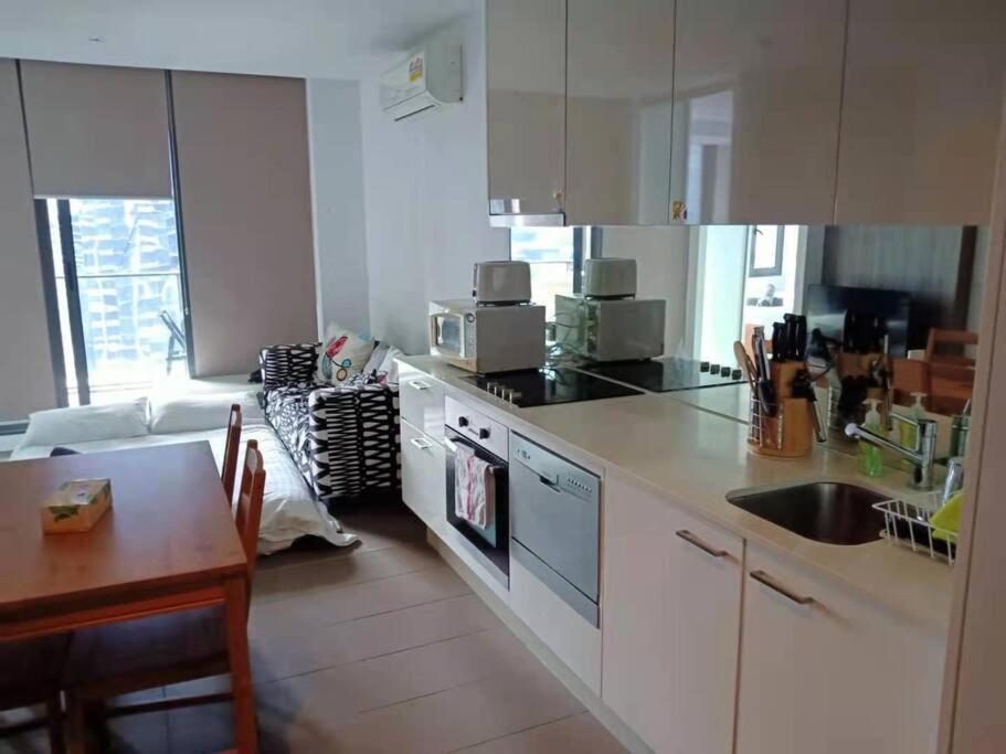 L39 1min To Southerncross,free Gym, Pool, Sunna,tram ,sauna *