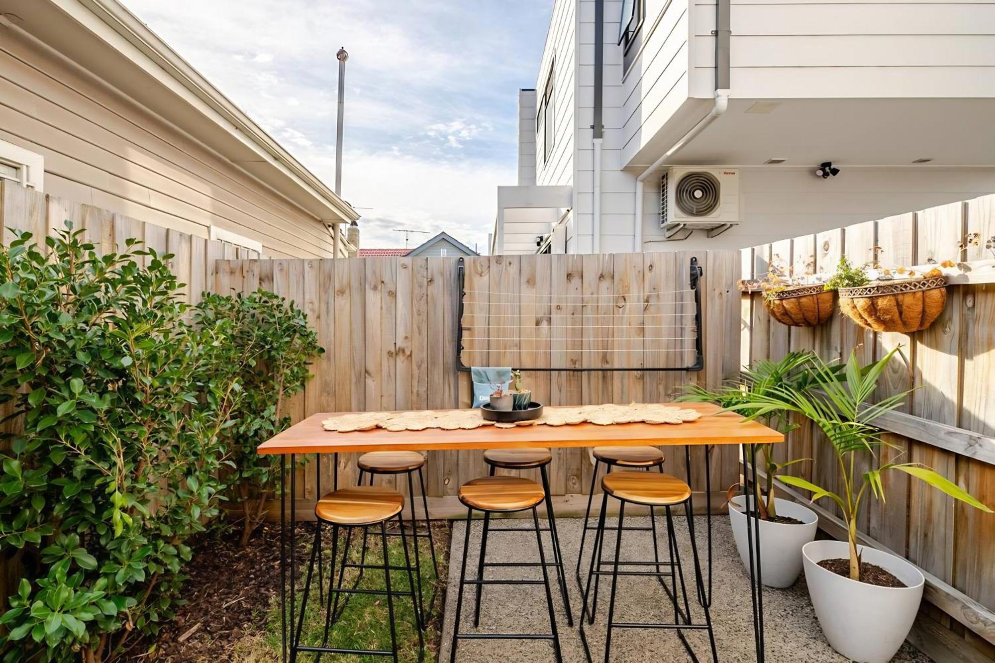 Holiday home Stunning, Modern, Two-story Detached Townhouse Melbourne