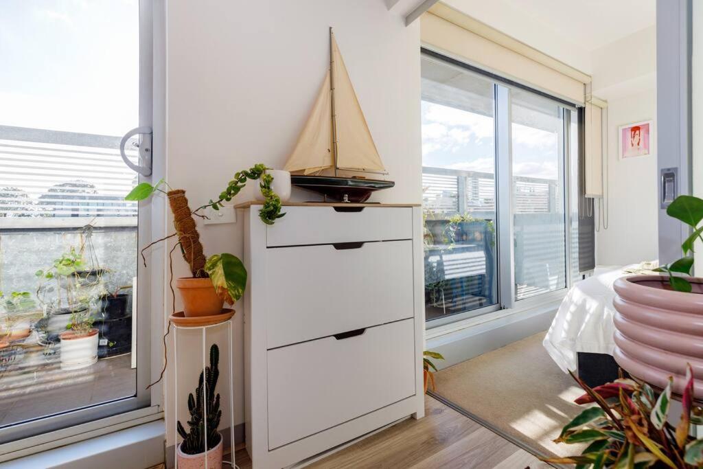 Apartment Bright, Chic, Stylish Beachside - Free Parking For Small Car Melbourne