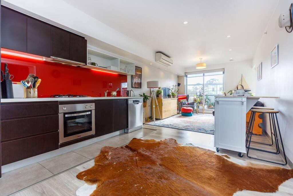 Apartment Bright, Chic, Stylish Beachside - Free Parking For Small Car Melbourne