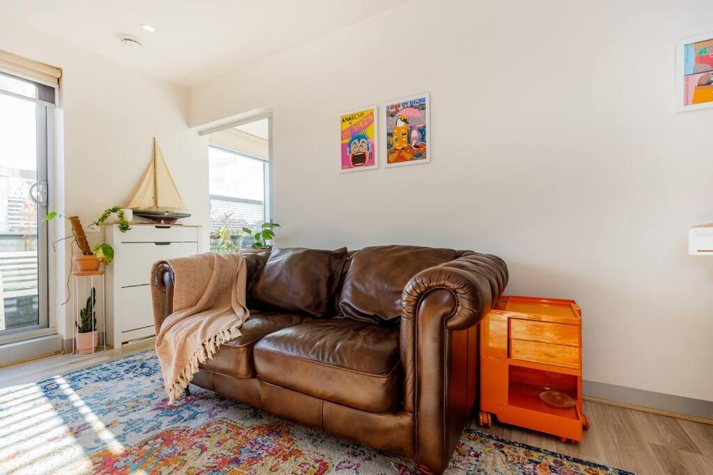 Apartment Bright, Chic, Stylish Beachside - Free Parking For Small Car