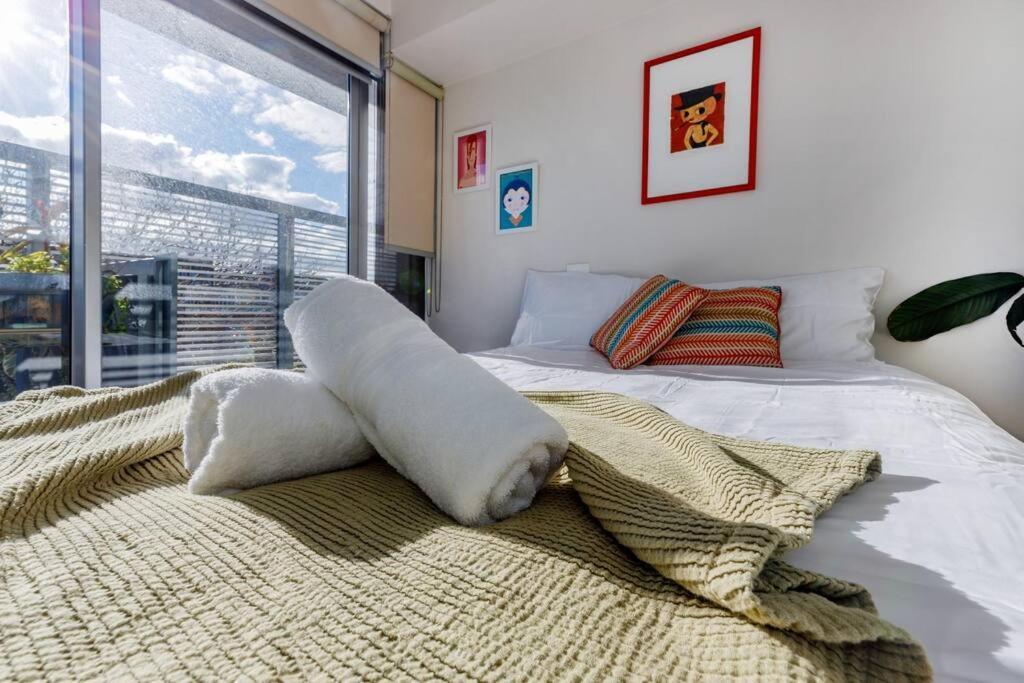 Bright, Chic, Stylish Beachside - Free Parking For Small Car Apartment Melbourne