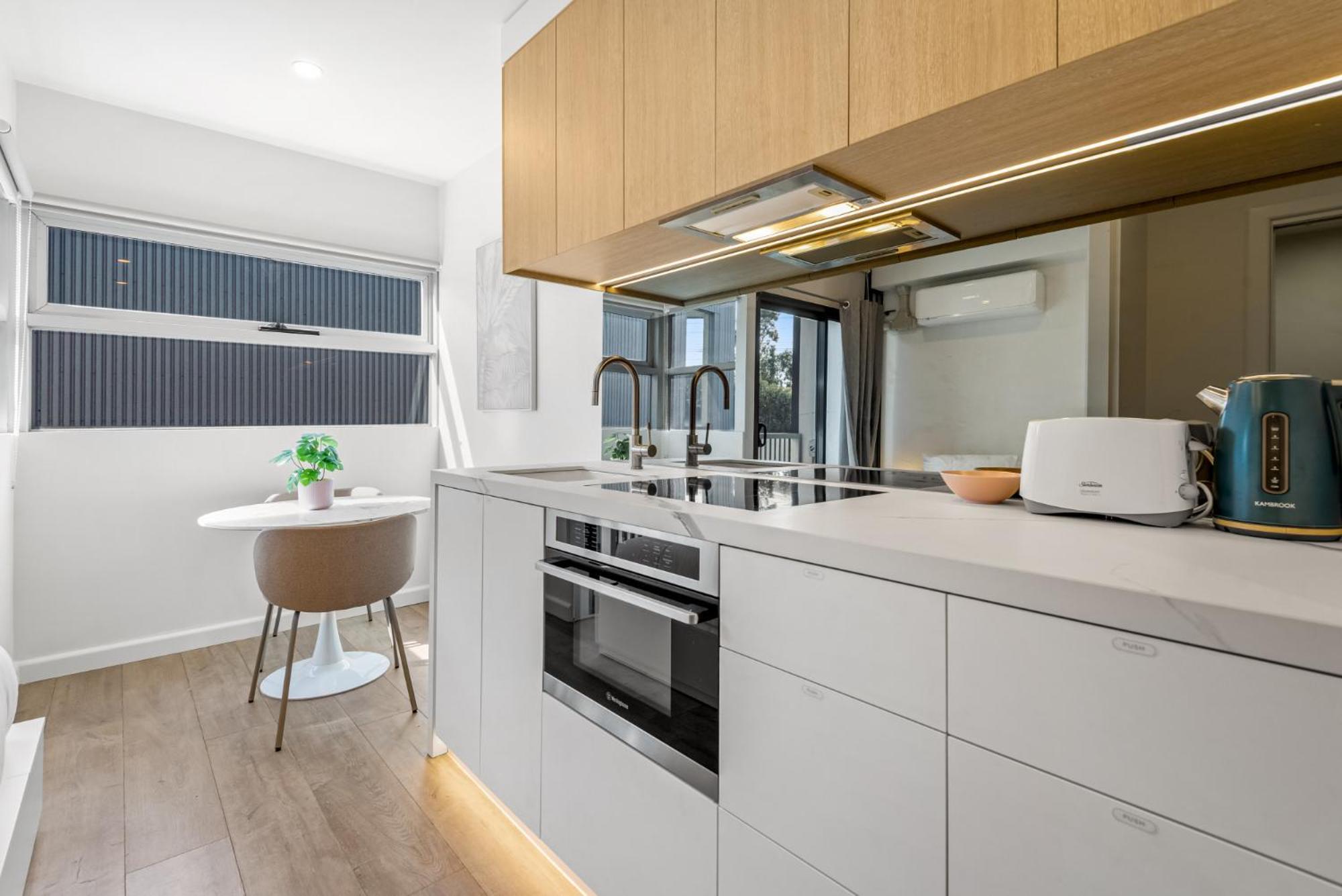 Apartment Chic In The Heart Of South Yarra