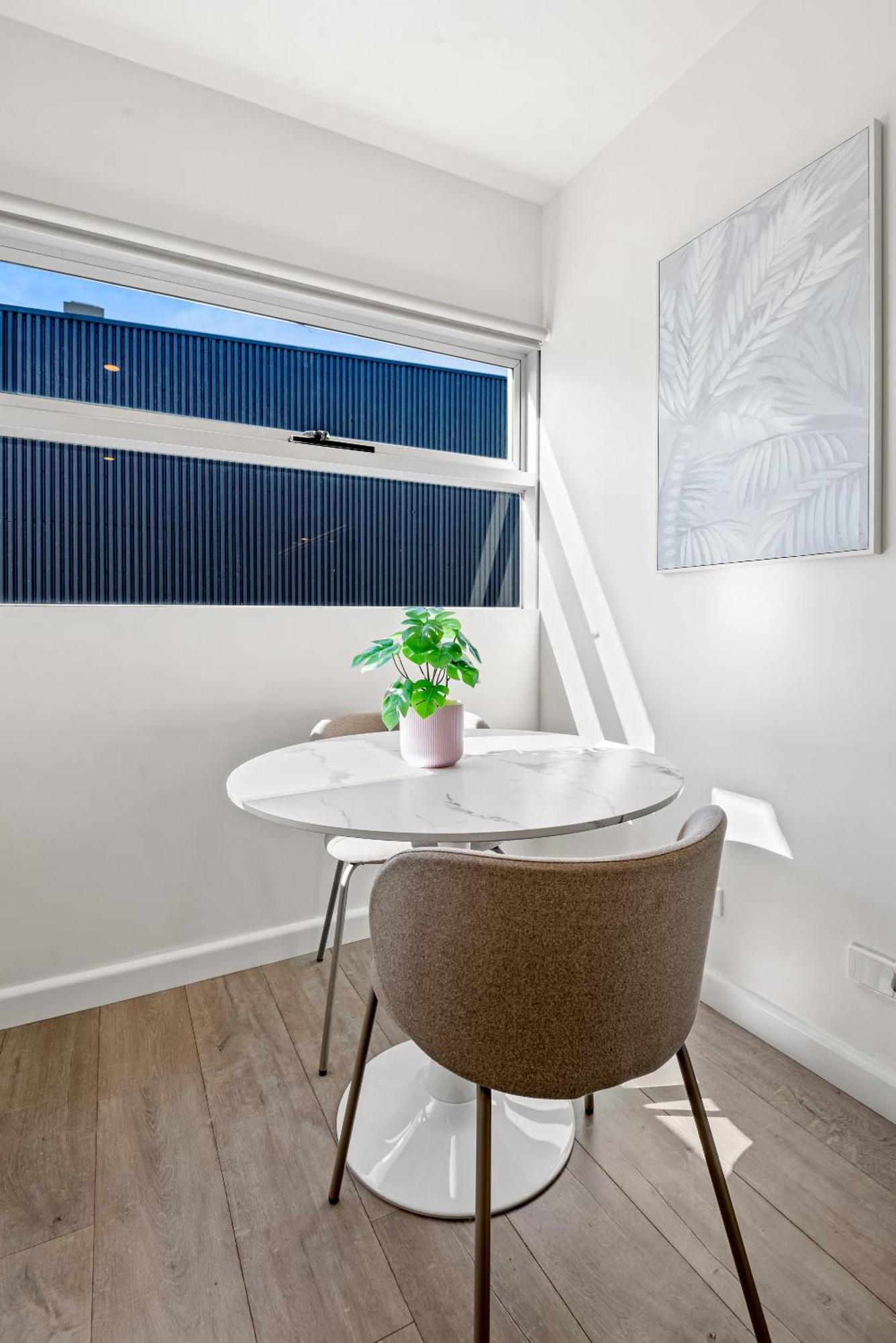 Apartment Chic In The Heart Of South Yarra