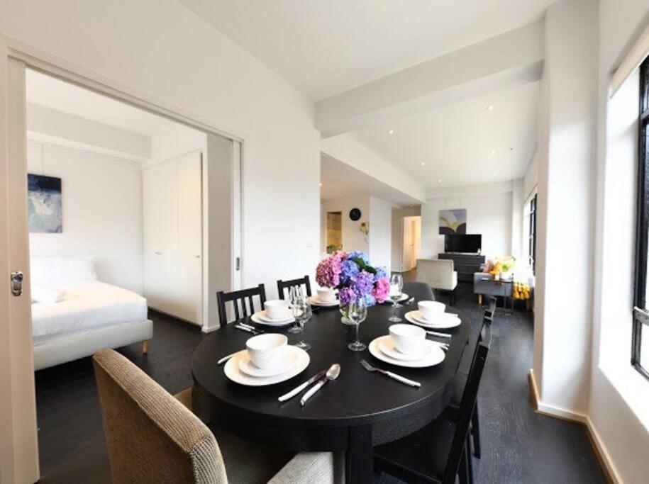 Cbd Comfy 2bedder Walking Distance To Crowncomplex Apartment Melbourne