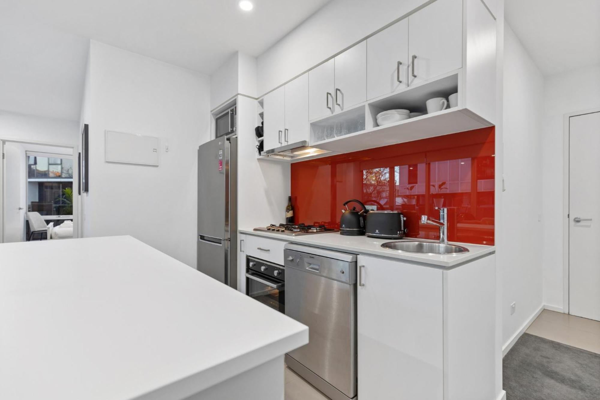 Sleek South Yarra 2-bed With Alfresco Dining * Melbourne