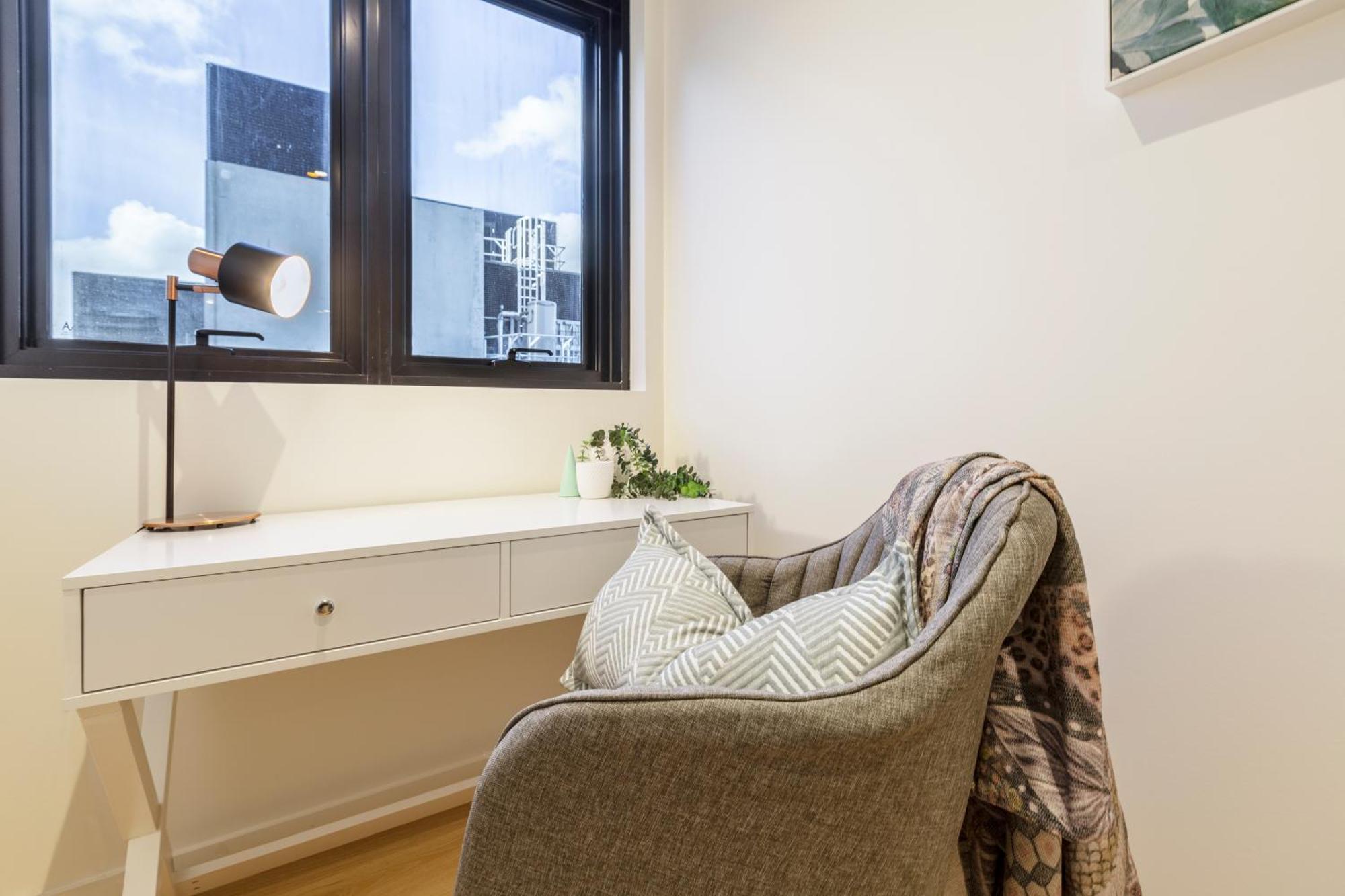 Apartment Sophisticated Designer W & Bay Views