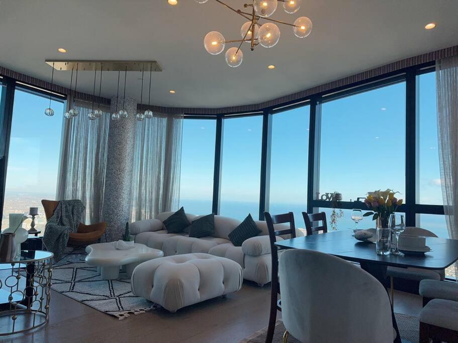 Australia108 High Level 3 Bedrooms 2 Parking Apartment Melbourne