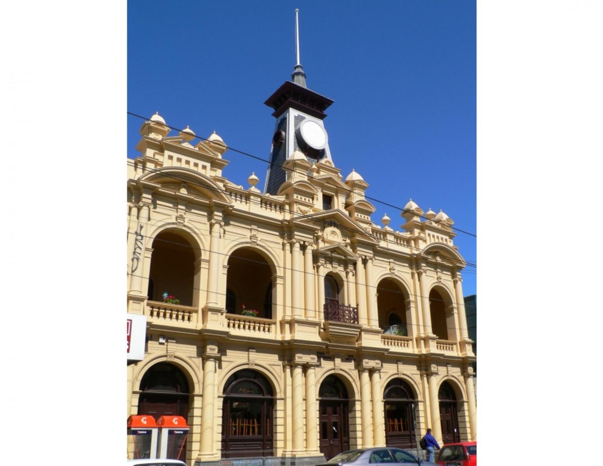 Modern 2 Bed In Trendy Collingwood Apartment Melbourne