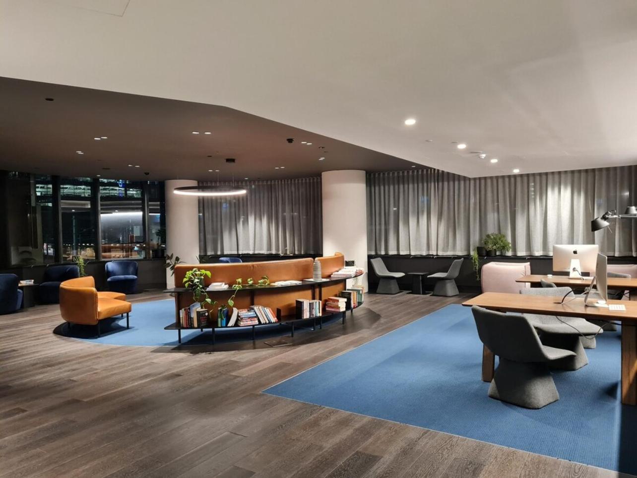 Luxury 2br1ba Mq Easttower Balcony Pool Gymgarden *