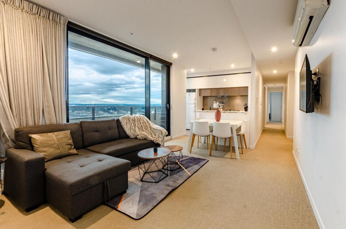 Apartment Luxury Living On Floors 3 Bedroom Melbournecbd