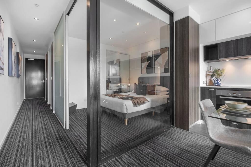 Luxurious Fitzroy Street Getaway *