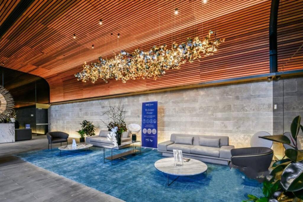 11d Stunning Water And Skyline View 2 Bedroom Abnb With Free Parking Melbourne