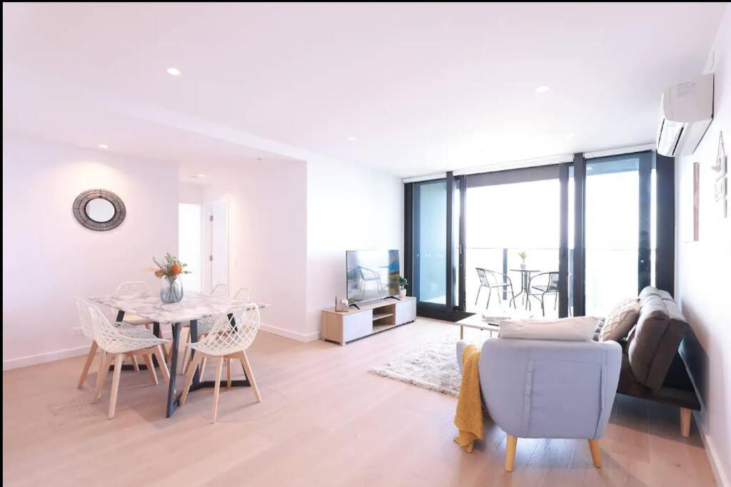 44d Stunning Ocean View 3bedroom Abnb With Free Parking Melbourne