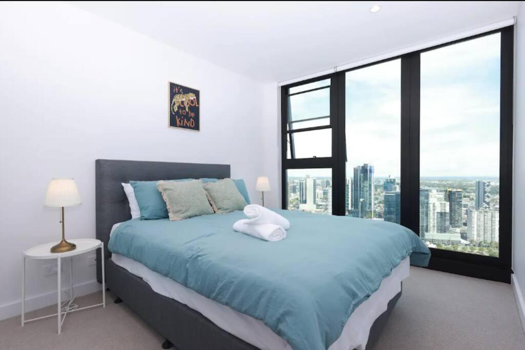 Apartment 44d Stunning Ocean View 3bedroom Abnb With Free Parking