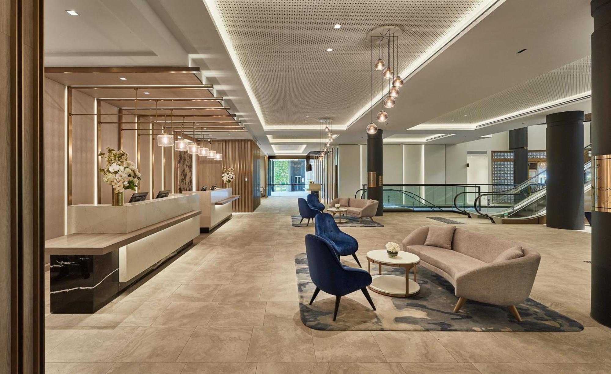 Crowne Plaza By Ihg Hotel 4*