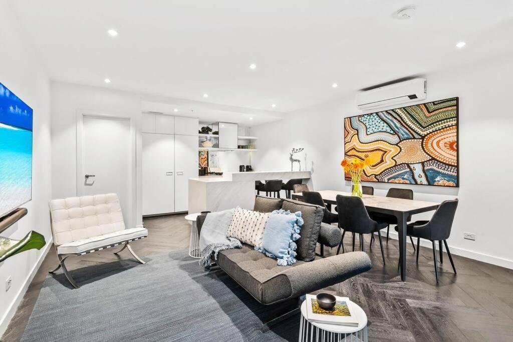 Holiday home Inner 4 Level Luxury Townhouse & Lift 3br 3bth Melbourne