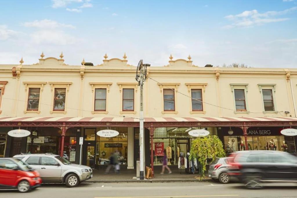Inner 4 Level Luxury Townhouse & Lift 3br 3bth Melbourne