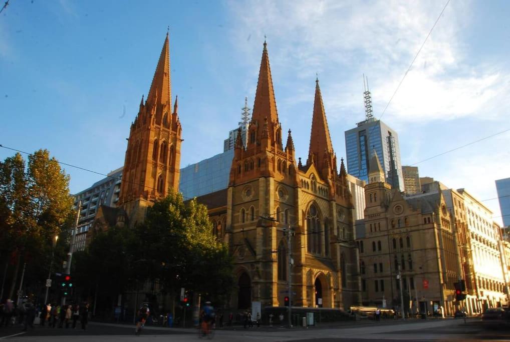 Holiday home Inner 4 Level Luxury Townhouse & Lift 3br 3bth Melbourne