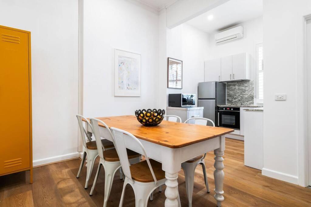 Chic & Cool Carlton On Elgin St Apartment Melbourne