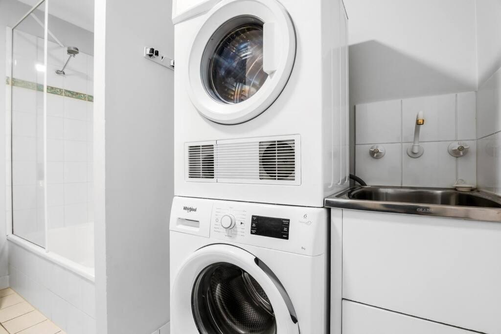 Lygon St Location And Liveability Pool And Gym Melbourne