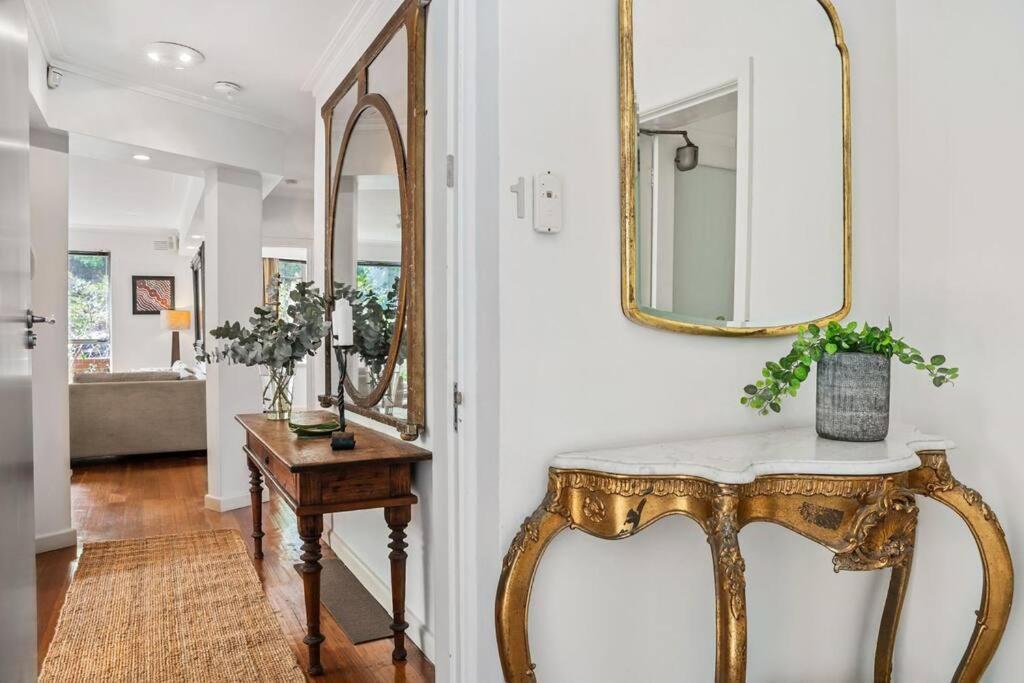Sensational Stylish And So Very South Yarra 2br Apartment Melbourne
