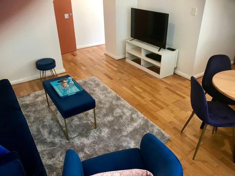 Apartment Stylish Courtyard Unit, In The Heart Of Sth Yarra *